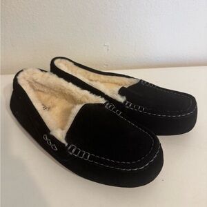 UGG Women’s Ansley Suede Shearling Lined Moccassin Slippers Black